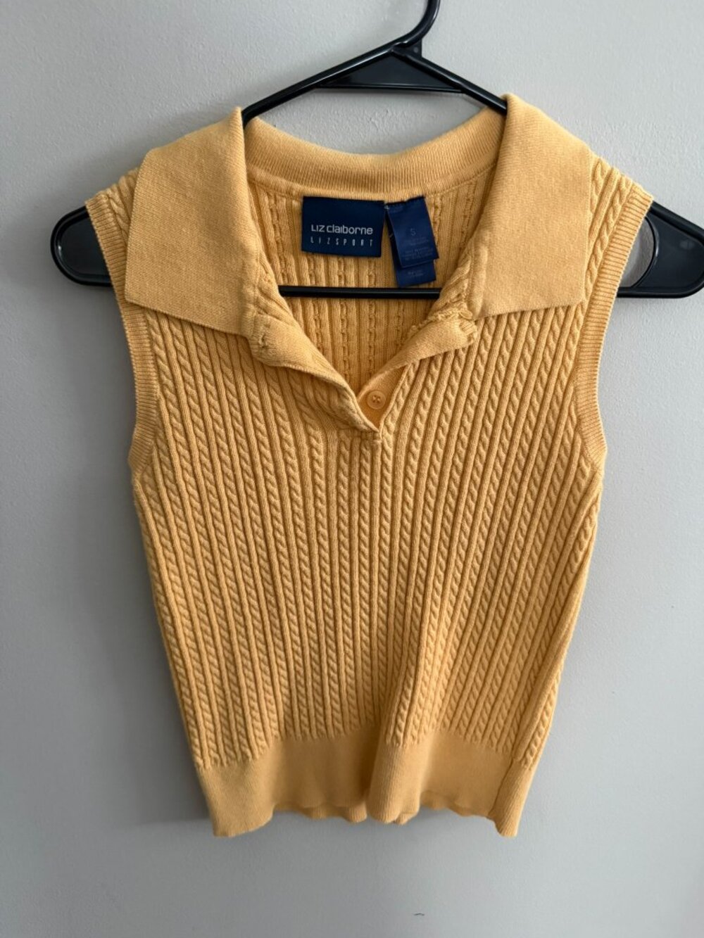 Yellow Liz Claiborne LizSport S knit sweater vest with buttons and color